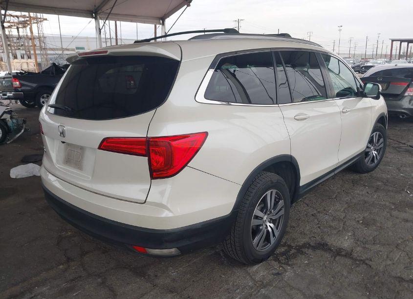 Photo 4 of 2017 Honda Pilot EX (VIN 5FNYF5H40HB009252)