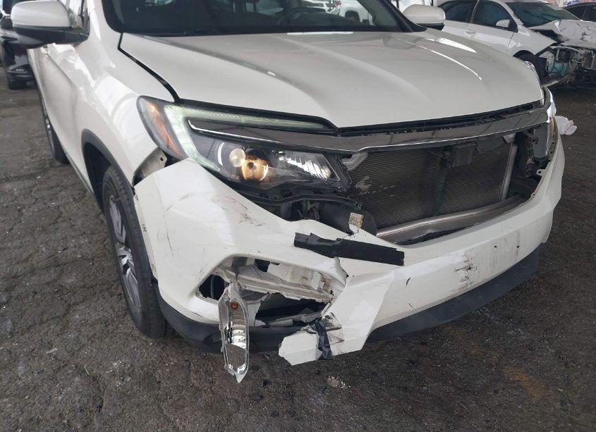 Photo 6 of 2017 Honda Pilot EX (VIN 5FNYF5H40HB009252)