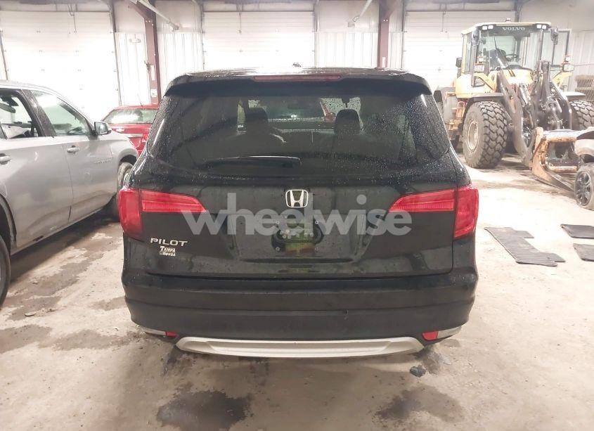 Photo 15 of 2016 Honda Pilot EX (VIN 5FNYF5H45GB024456)