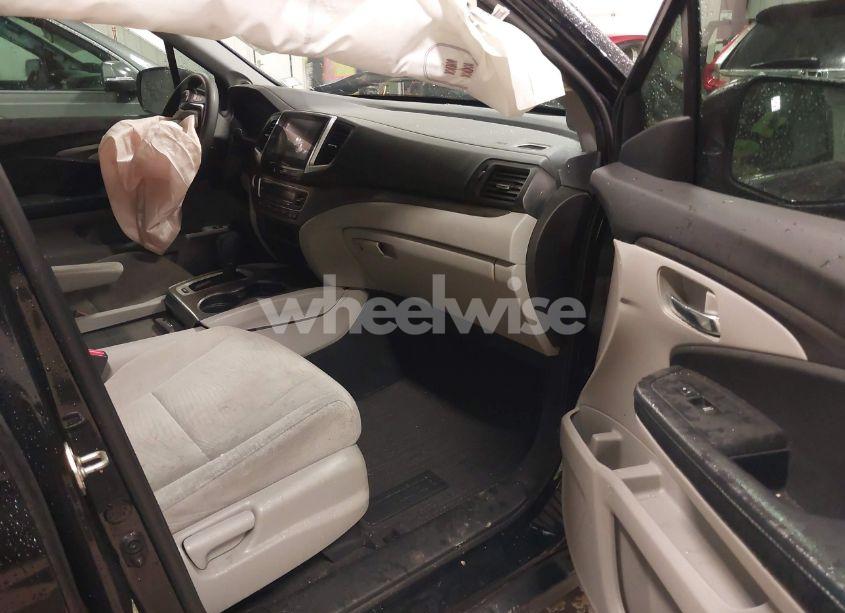 Photo 5 of 2016 Honda Pilot EX (VIN 5FNYF5H45GB024456)