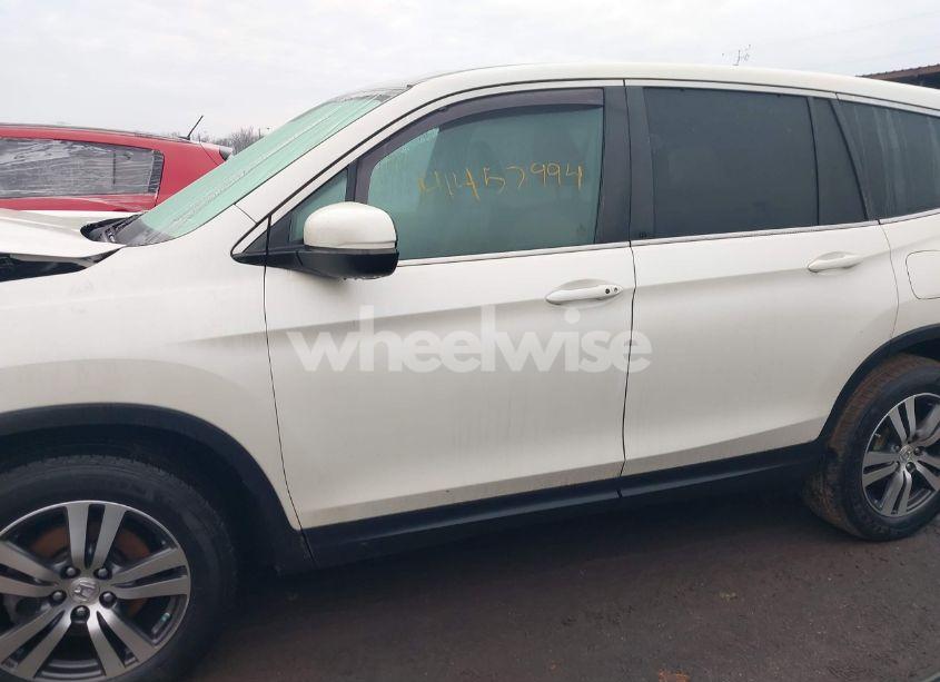 Photo 14 of 2016 Honda Pilot EX-L (VIN 5FNYF5H50GB020615)