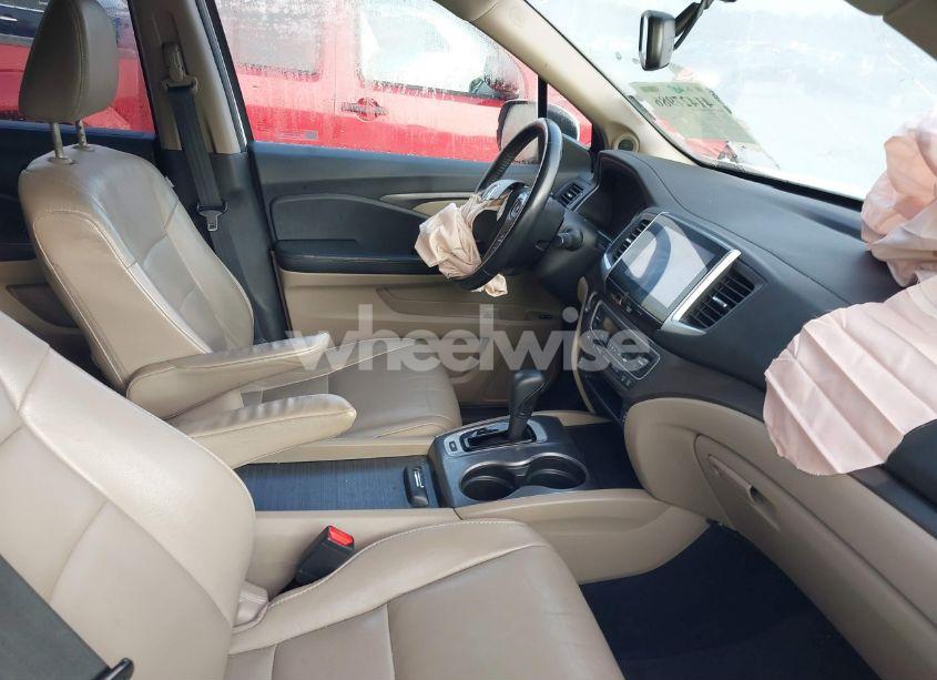 Photo 5 of 2017 Honda Pilot EX-L (VIN 5FNYF5H50HB025220)