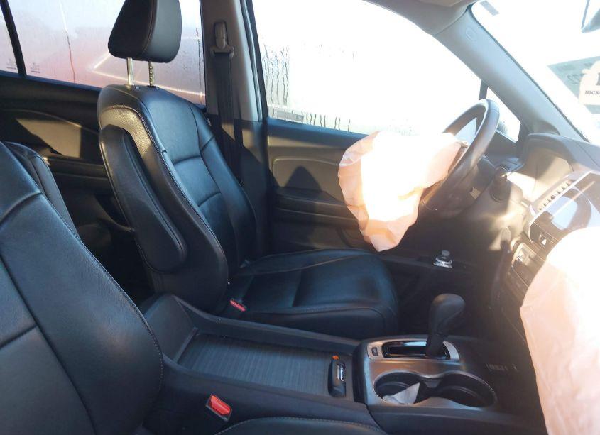 Photo 5 of 2018 Honda Pilot EX-L (VIN 5FNYF5H50JB029077)