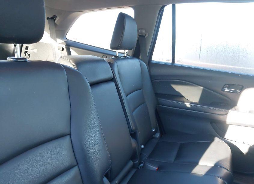 Photo 8 of 2018 Honda Pilot EX-L (VIN 5FNYF5H50JB029077)