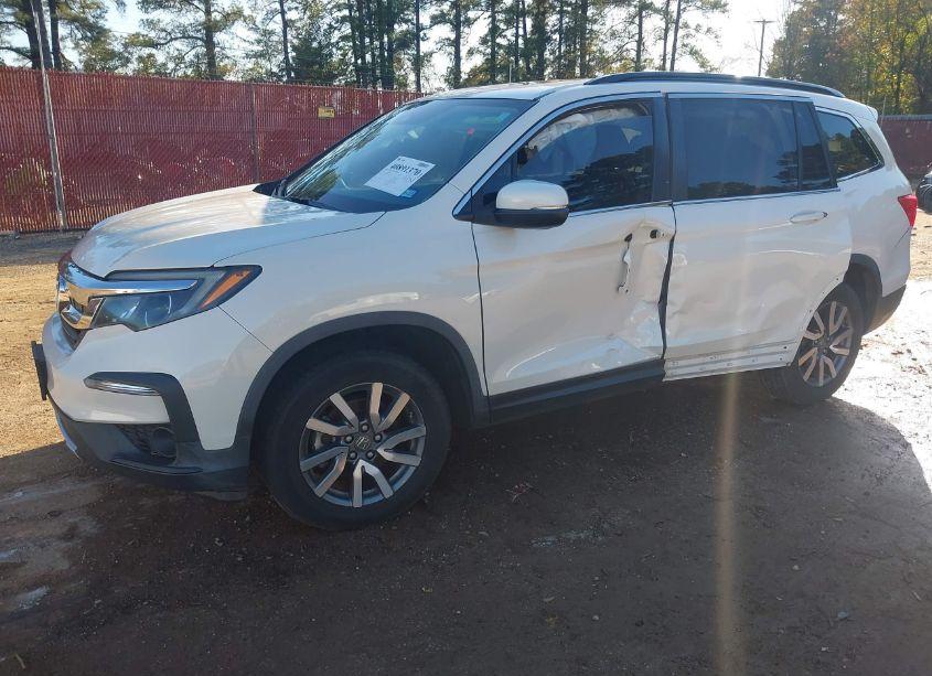 Photo 2 of 2019 Honda Pilot EX-L (VIN 5FNYF5H50KB035303)