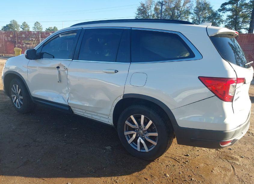 Photo 3 of 2019 Honda Pilot EX-L (VIN 5FNYF5H50KB035303)