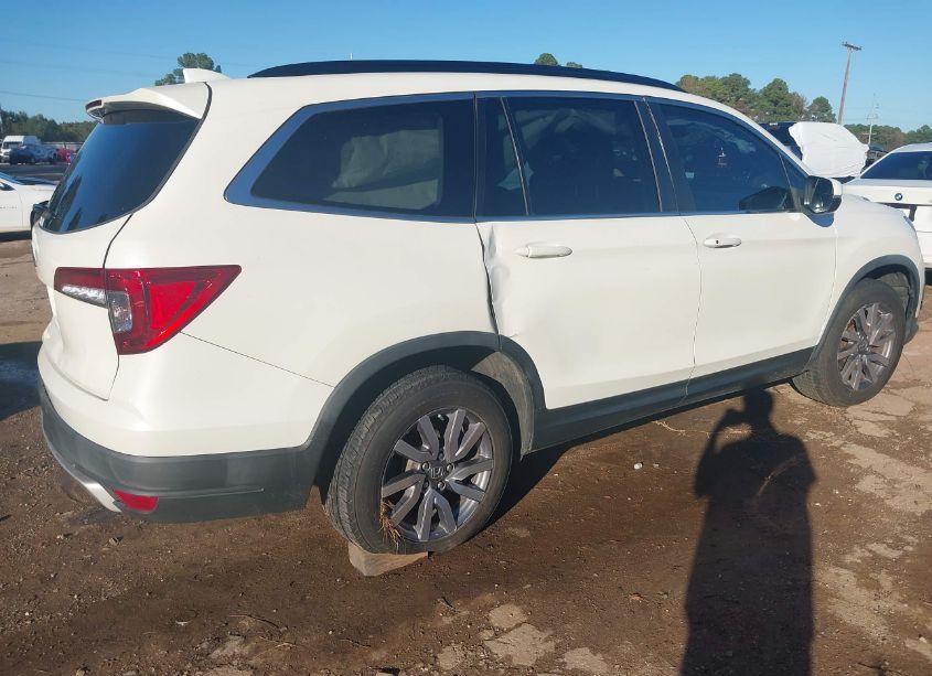 Photo 4 of 2019 Honda Pilot EX-L (VIN 5FNYF5H50KB035303)