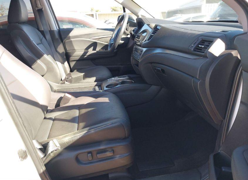 Photo 5 of 2022 Honda Pilot 2WD EX-L (VIN 5FNYF5H50NB016173)