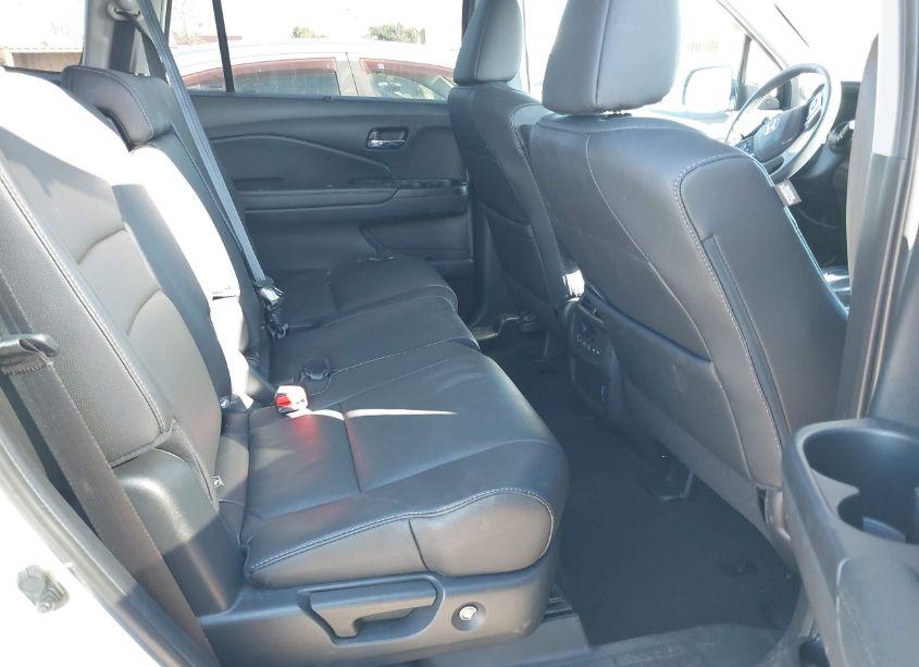 Photo 8 of 2022 Honda Pilot 2WD EX-L (VIN 5FNYF5H50NB016173)