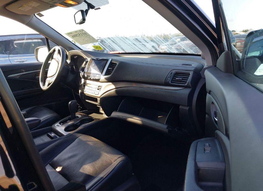 Photo 5 of 2016 Honda Pilot EX-L (VIN 5FNYF5H51GB025161)