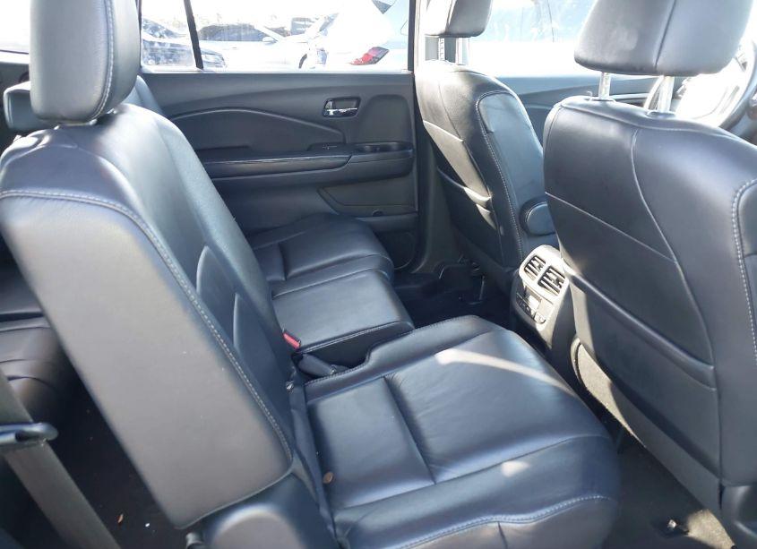 Photo 8 of 2016 Honda Pilot EX-L (VIN 5FNYF5H51GB025161)