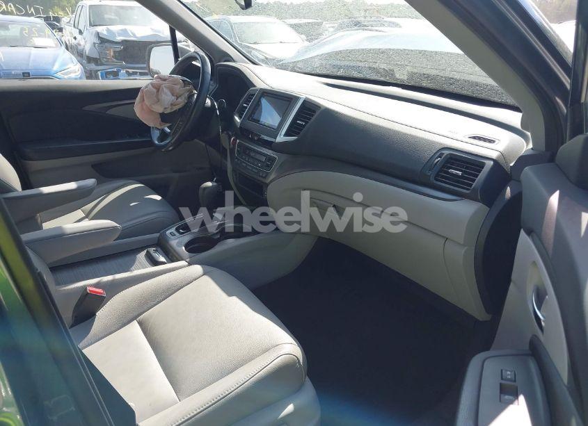 Photo 5 of 2016 Honda Pilot EX-L (VIN 5FNYF5H51GB050853)