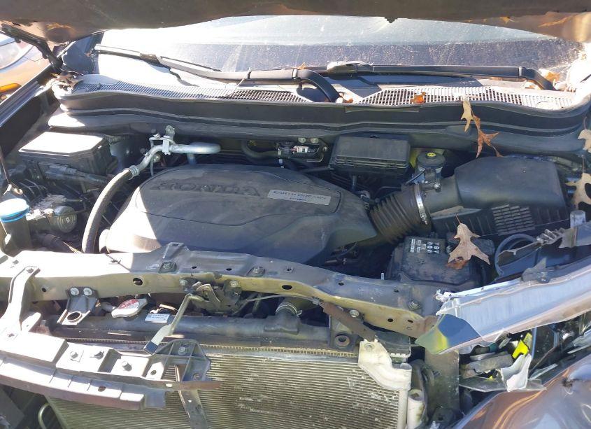 Photo 10 of 2018 Honda Pilot EX-L (VIN 5FNYF5H51JB016595)