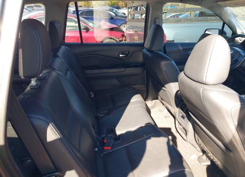 Photo 8 of 2018 Honda Pilot EX-L (VIN 5FNYF5H51JB016595)