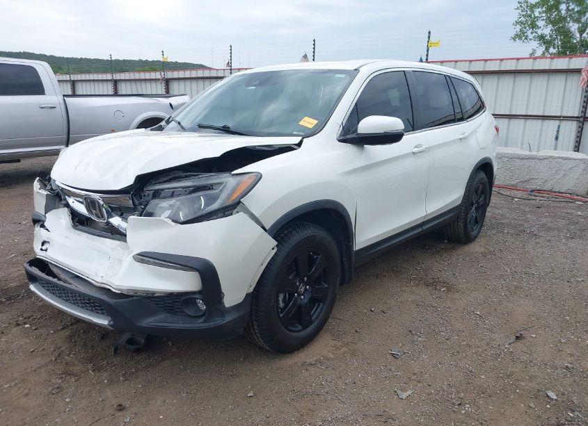 Photo 2 of 2019 Honda Pilot EX-L (VIN 5FNYF5H51KB009535)