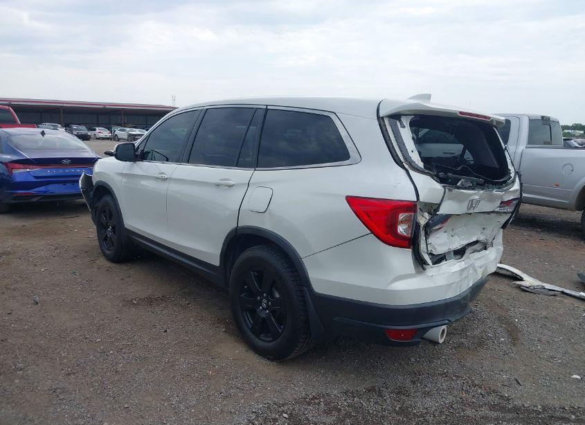 Photo 3 of 2019 Honda Pilot EX-L (VIN 5FNYF5H51KB009535)