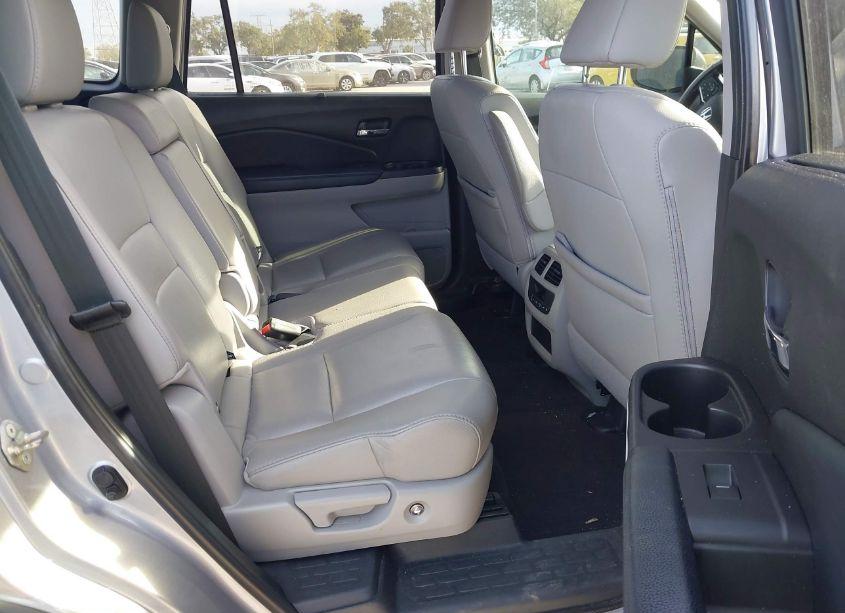 Photo 8 of 2019 Honda Pilot EX-L (VIN 5FNYF5H51KB040333)