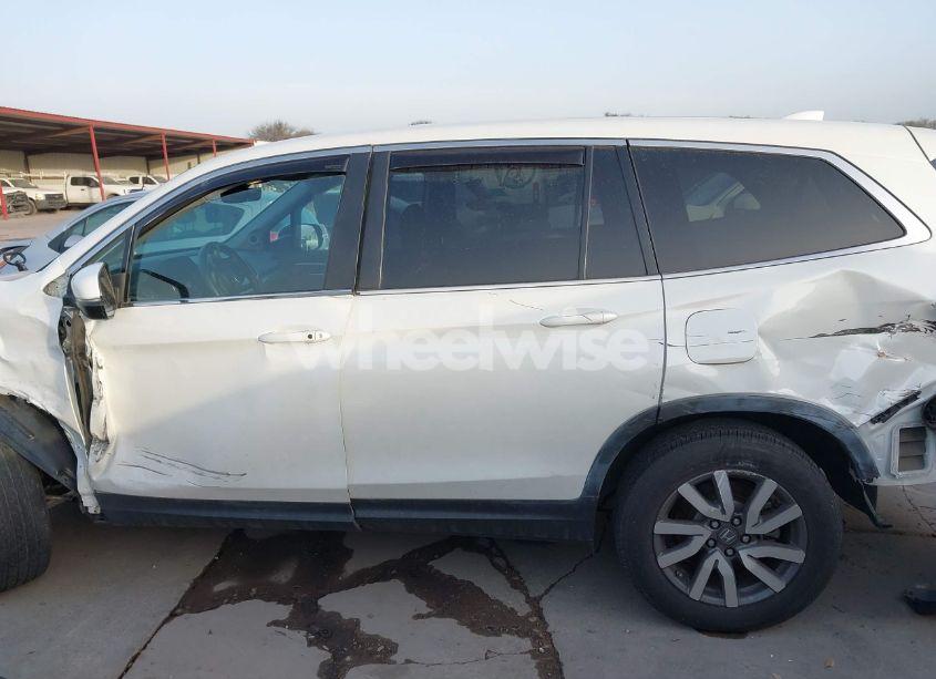 Photo 14 of 2021 Honda Pilot 2WD EX-L (VIN 5FNYF5H51MB037404)