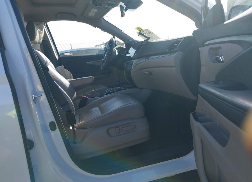 Photo 5 of 2021 Honda Pilot 2WD EX-L (VIN 5FNYF5H51MB041873)