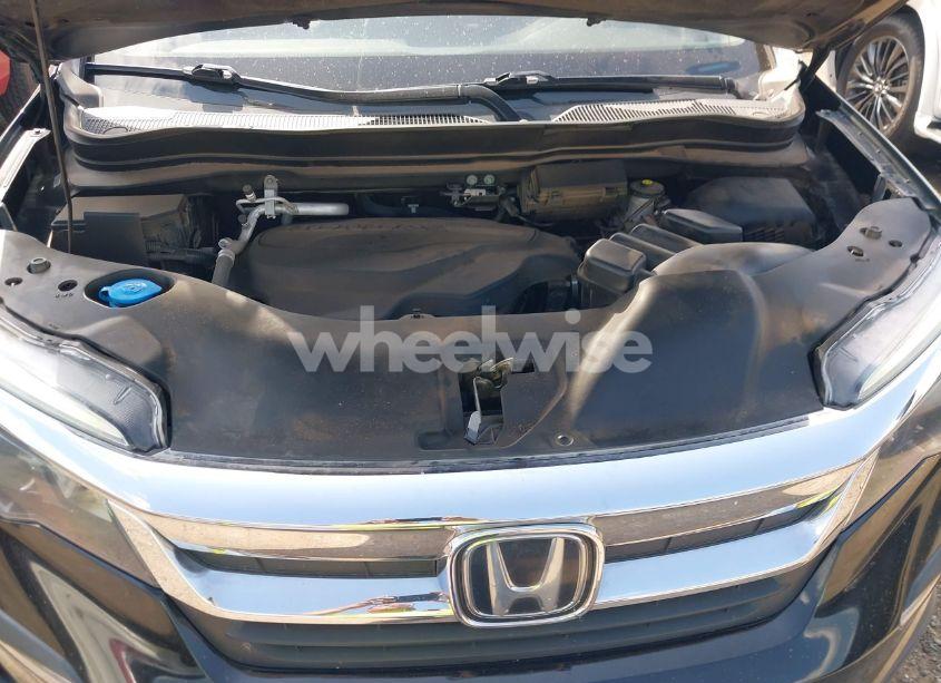 Photo 10 of 2021 Honda Pilot 2WD EX-L (VIN 5FNYF5H52MB009644)
