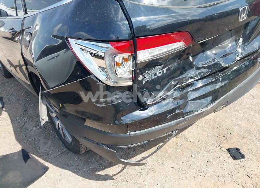 Photo 6 of 2021 Honda Pilot 2WD EX-L (VIN 5FNYF5H52MB009644)