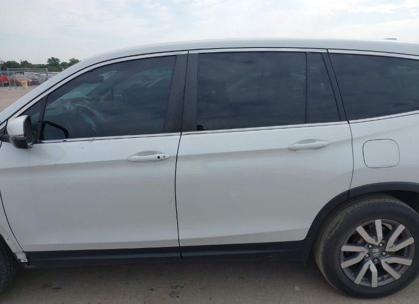 Photo 15 of 2021 Honda Pilot 2WD EX-L (VIN 5FNYF5H52MB012835)