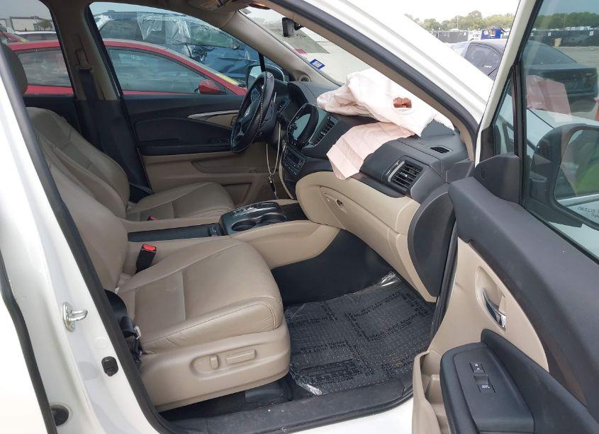 Photo 5 of 2021 Honda Pilot 2WD EX-L (VIN 5FNYF5H52MB012835)