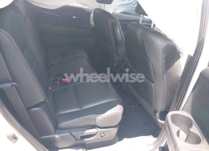 Photo 8 of 2021 Honda Pilot 2WD EX-L (VIN 5FNYF5H52MB039338)