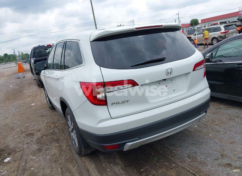 Photo 3 of 2022 Honda Pilot 2WD EX-L (VIN 5FNYF5H52NB003232)