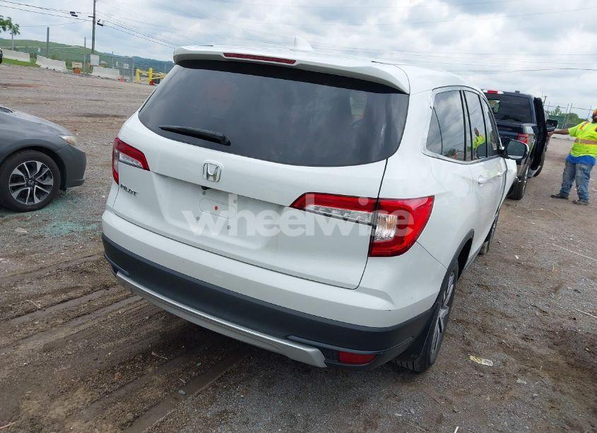 Photo 4 of 2022 Honda Pilot 2WD EX-L (VIN 5FNYF5H52NB003232)