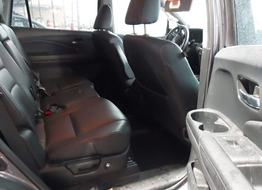 Photo 8 of 2022 Honda Pilot 2WD EX-L (VIN 5FNYF5H52NB017003)