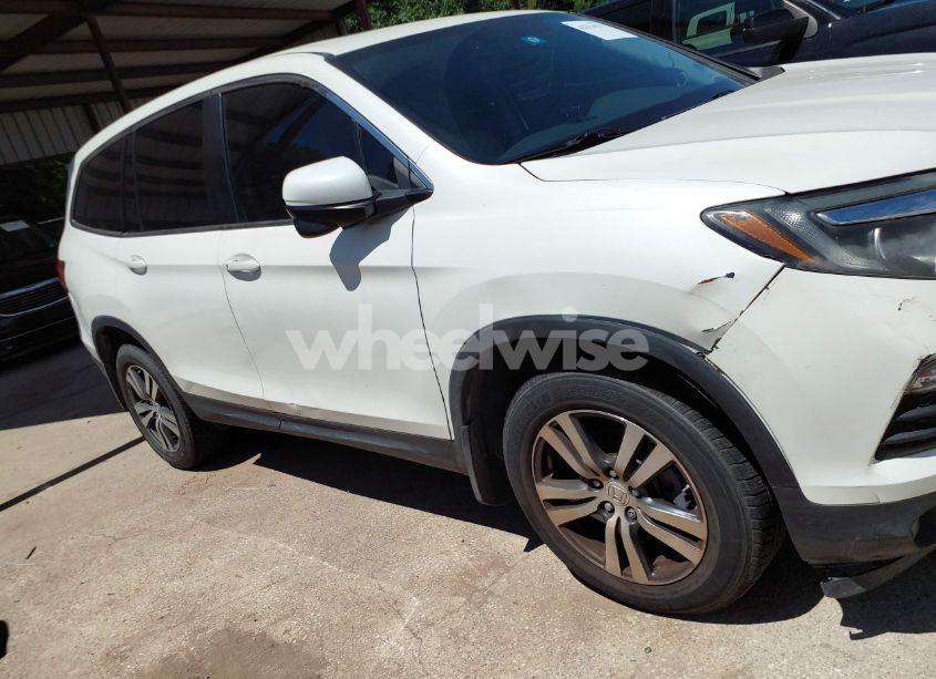 Photo 13 of 2016 Honda Pilot EX-L (VIN 5FNYF5H53GB016137)