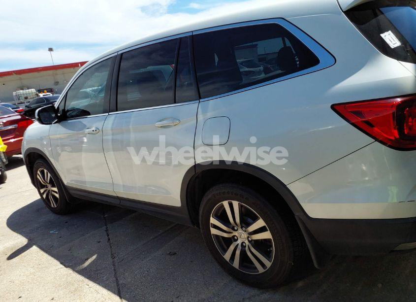 Photo 14 of 2016 Honda Pilot EX-L (VIN 5FNYF5H53GB016137)