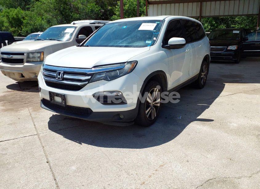 Photo 2 of 2016 Honda Pilot EX-L (VIN 5FNYF5H53GB016137)