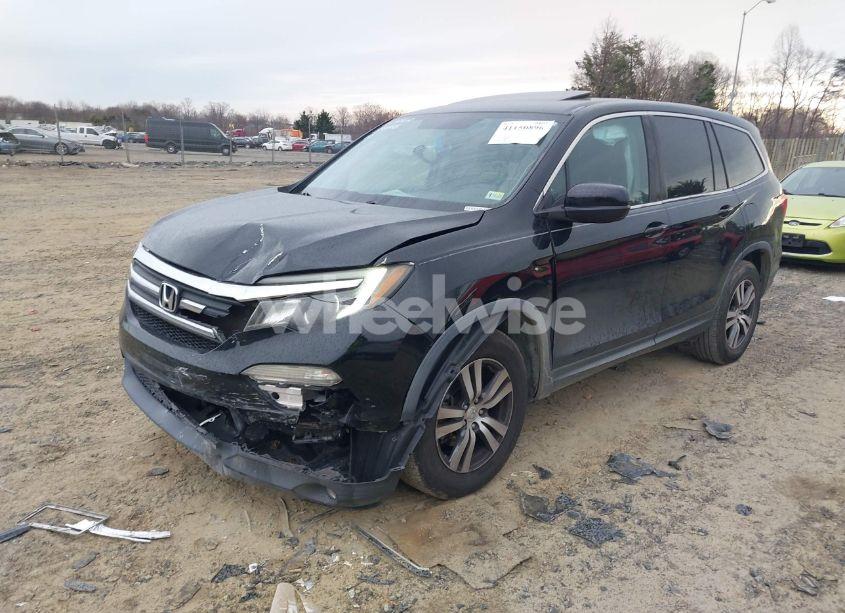 Photo 2 of 2017 Honda Pilot EX-L (VIN 5FNYF5H53HB018858)