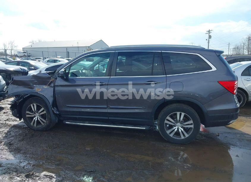 Photo 14 of 2017 Honda Pilot EX-L (VIN 5FNYF5H53HB029780)