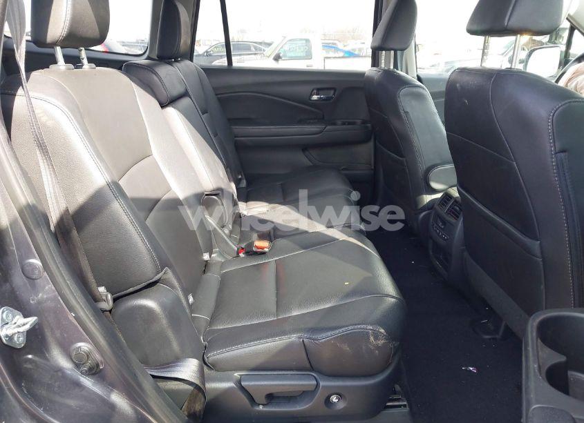 Photo 8 of 2017 Honda Pilot EX-L (VIN 5FNYF5H53HB029780)