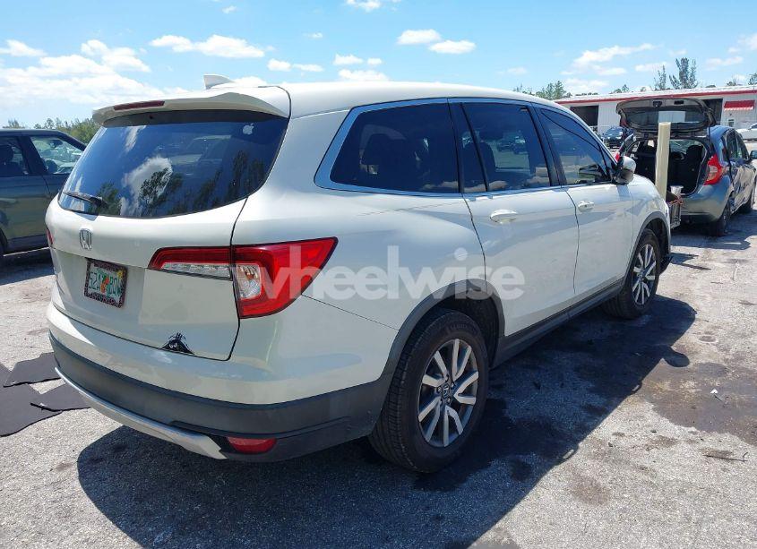 Photo 4 of 2019 Honda Pilot EX-L (VIN 5FNYF5H53KB012596)