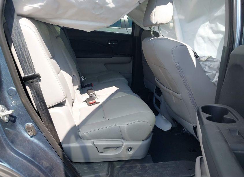 Photo 8 of 2020 Honda Pilot 2WD EX-L (VIN 5FNYF5H53LB008226)