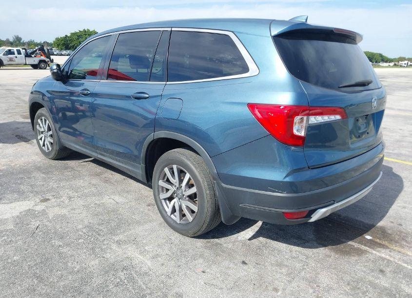 Photo 3 of 2020 Honda Pilot 2WD EX-L (VIN 5FNYF5H53LB022174)