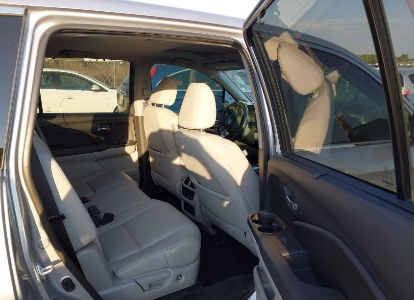 Photo 8 of 2021 Honda Pilot 2WD EX-L (VIN 5FNYF5H53MB045911)