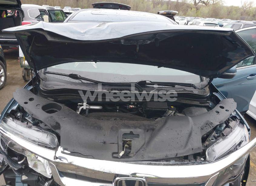 Photo 10 of 2022 Honda Pilot 2WD EX-L (VIN 5FNYF5H53NB006219)