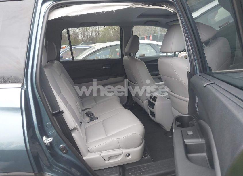 Photo 8 of 2022 Honda Pilot 2WD EX-L (VIN 5FNYF5H53NB006219)