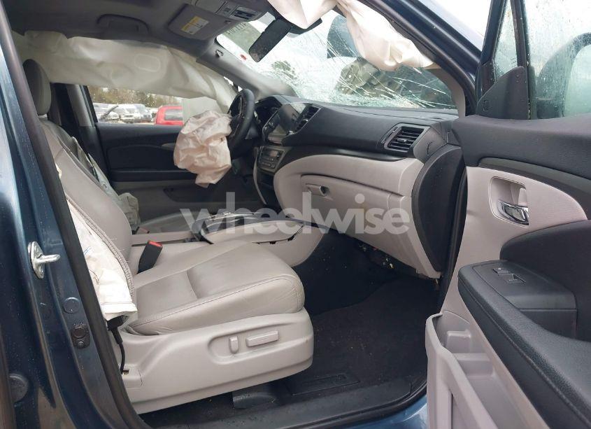 Photo 5 of 2022 Honda Pilot 2WD EX-L (VIN 5FNYF5H53NB009508)