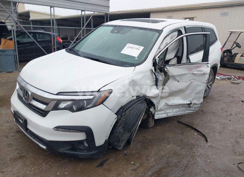 Photo 2 of 2022 Honda Pilot 2WD EX-L (VIN 5FNYF5H53NB036157)