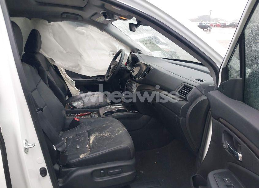 Photo 5 of 2022 Honda Pilot 2WD EX-L (VIN 5FNYF5H53NB036157)