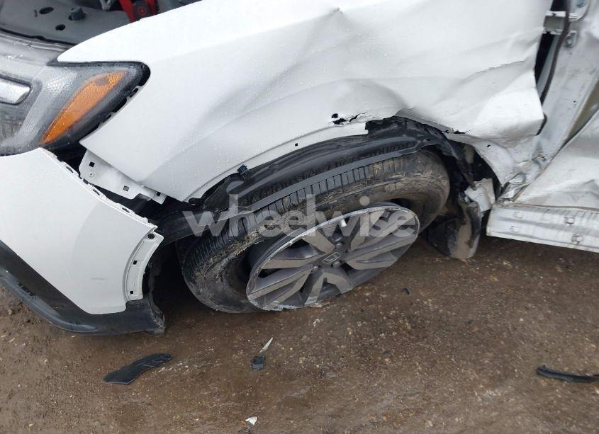 Photo 6 of 2022 Honda Pilot 2WD EX-L (VIN 5FNYF5H53NB036157)