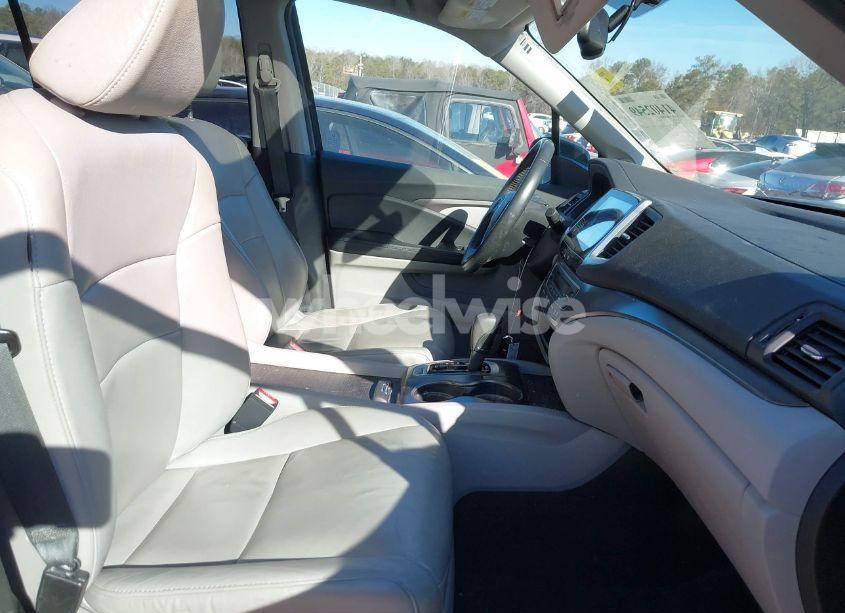 Photo 5 of 2016 Honda Pilot EX-L (VIN 5FNYF5H54GB011450)