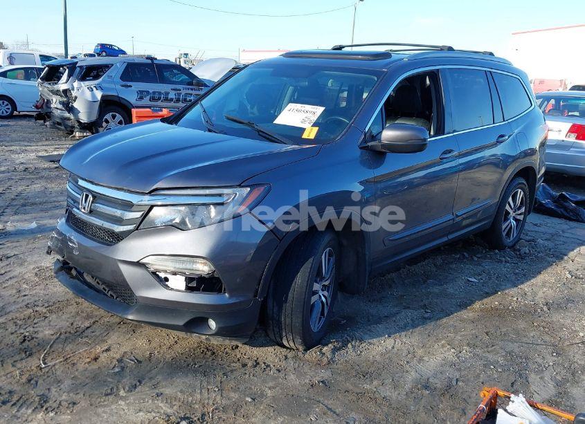 Photo 2 of 2016 Honda Pilot EX-L (VIN 5FNYF5H54GB041614)