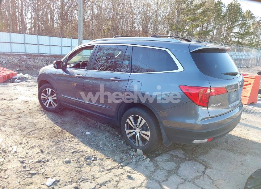 Photo 3 of 2016 Honda Pilot EX-L (VIN 5FNYF5H54GB041614)